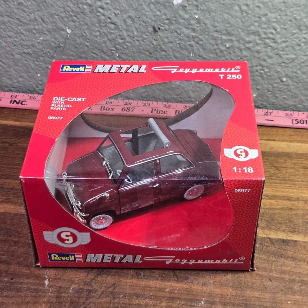 Revell - Metal Diecast - Goggomobil T 250- 1:18 Scale